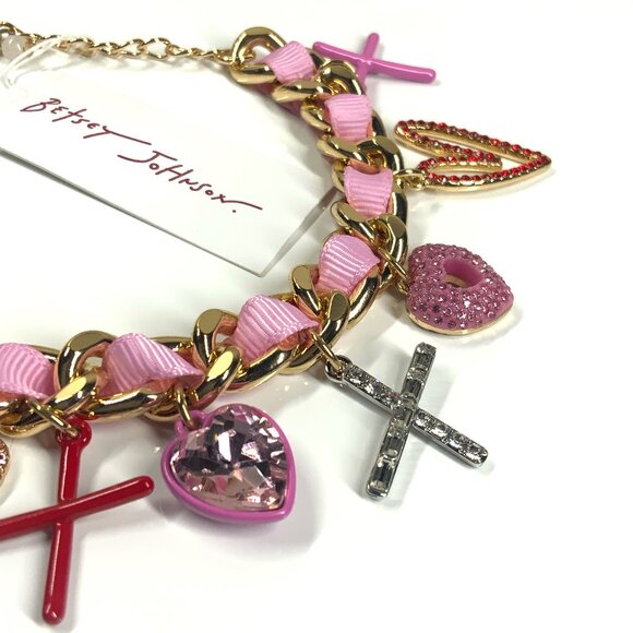 Betsey Johnson Jewelry - NWT Betsey Johnson XOXO Ribbon Charm Bracelet Pave Stones Hearts Pink Gold